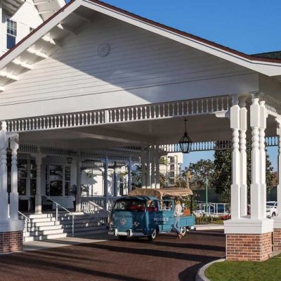JMC-Belleview-Place-Entrance-with-People-crop-1024x530
